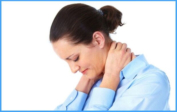 Dolore al collo in una donna con osteocondrosi cervicale